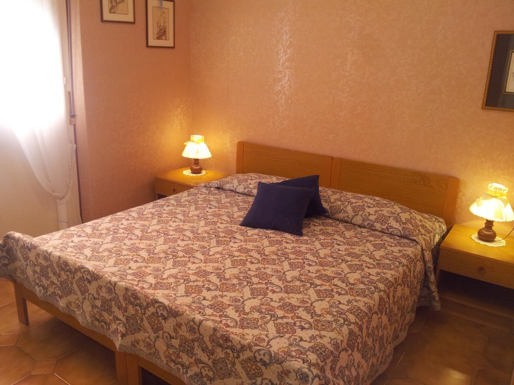 Meuble Al Ponte Hotel Grado Room photo