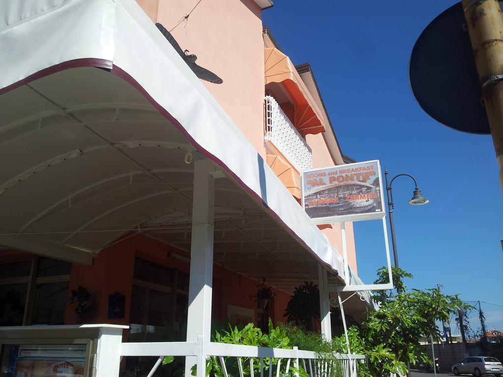Meuble Al Ponte Hotel Grado Exterior photo